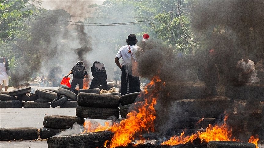Myanmar ordusu Bago’da protestoculara ateş açtı: 80 ölü