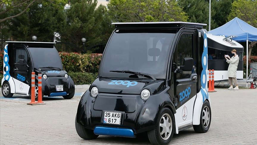 Elektrikli mini araç ‘paylaşımlı’ olarak İzmir’de yollara çıktı
