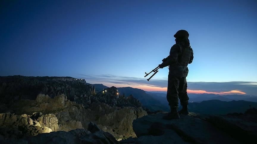 PKK’dan kaçan bir terörist daha ikna yoluyla teslim oldu