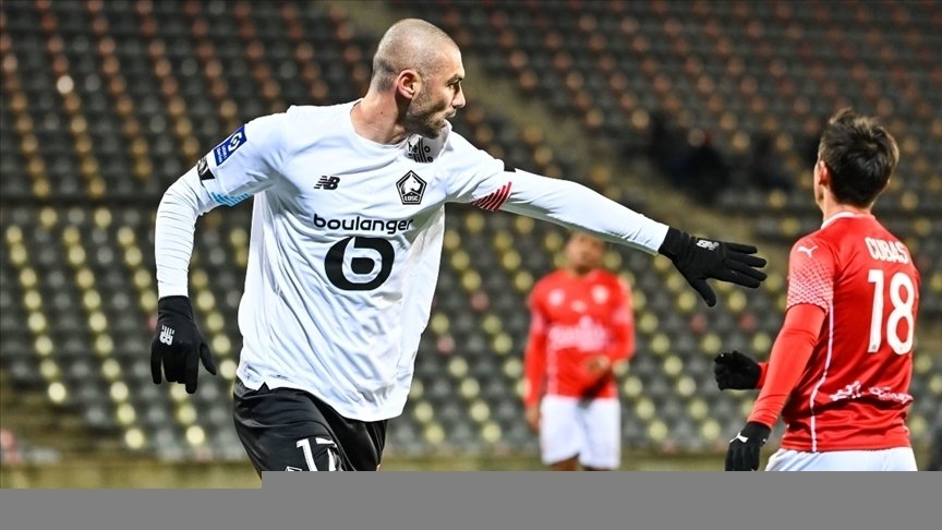 Lille, Burak Yılmaz’ın golleriyle Lyon’u 3-2 yendi