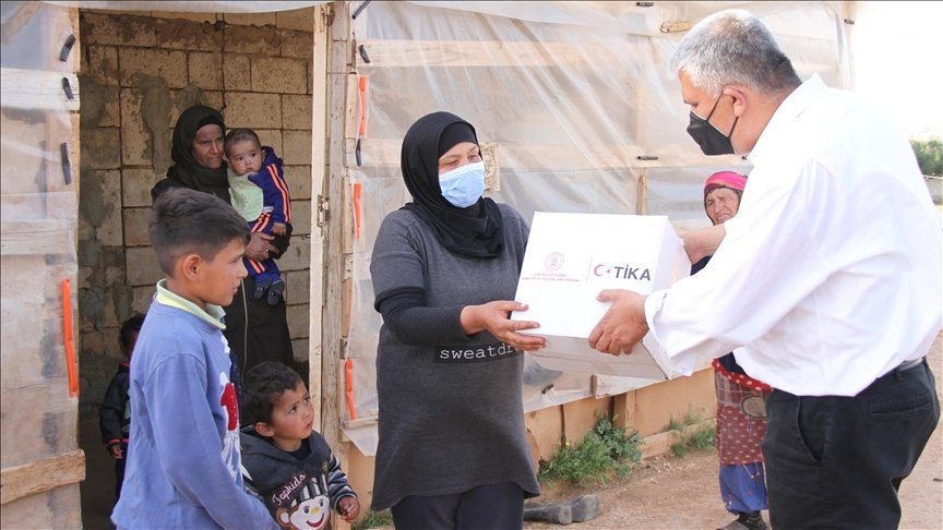 TİKA Lübnan’da ihtiyaç sahibi 10 bin aileye 150 tonluk gıda dağıtımına başladı