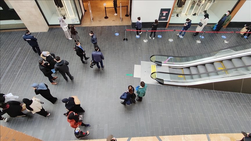 İstanbul’da AVM ve zincir marketler 17.30’da kapanacak