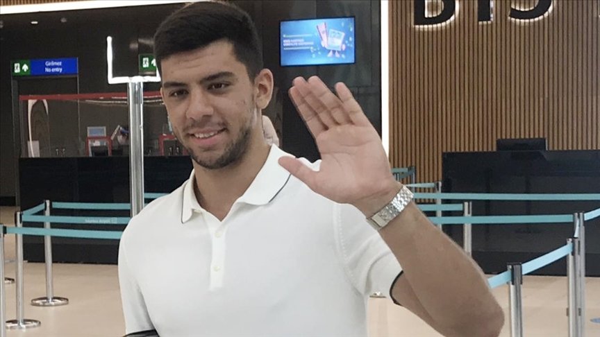 Genç futbolcu Cenk Özkaçar: Lyon’da oynayan ilk Türk olmanın gururunu yaşadım