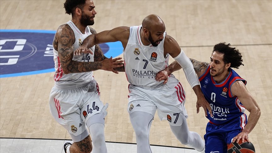 Anadolu Efes THY Avrupa Ligi play-off serisi üçüncü maçında Real Madrid’e konuk olacak