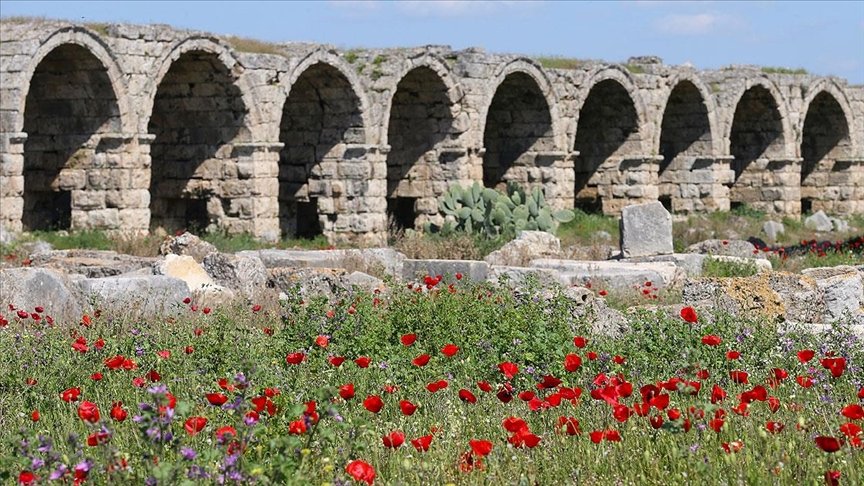 ‘Turizmin başkenti’ Antalya, açık hava müzeleriyle göz kamaştırıyor