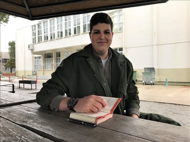 Lösemiyi iki kez yendiği üniversite hastanesinde hasta çocuklara umut aşılıyor
