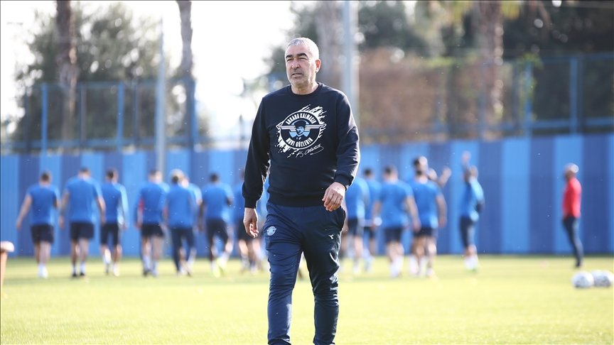 Samet Aybaba ile çıkışa geçen Adana Demirspor’da hedef 4’te 4 yapıp Süper Lig’e yükselmek