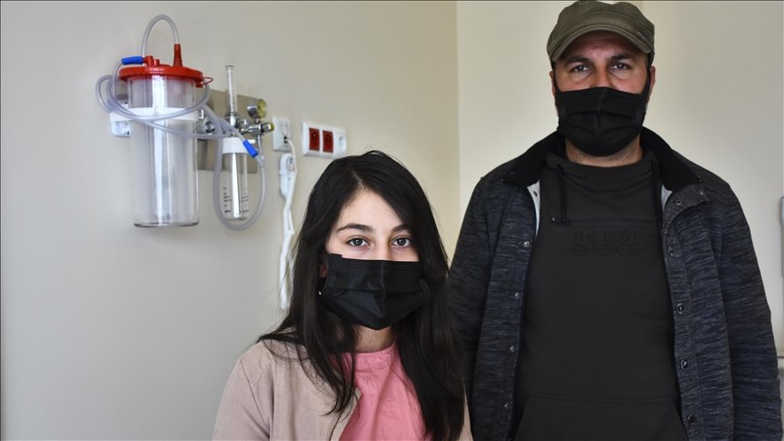 11 yaşındaki Hira’nın kalbindeki delik ameliyatsız yöntemle kapatıldı
