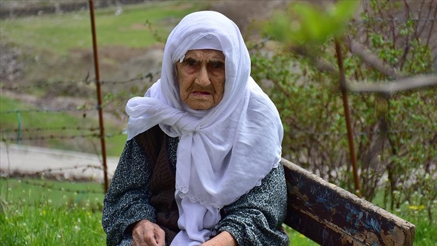 Kovid-19’u atlatan 91 yaşındaki Gençdoğan: Nefes alamıyordum ve soğuktan öleceğimi zannettim
