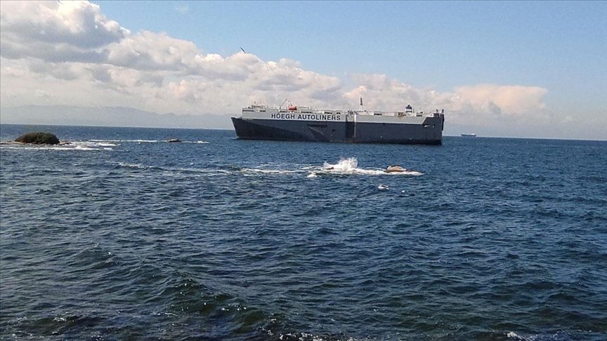 Tuzla’da karaya oturan geminin kurtarılması için keşif çalışmasına başlandı
