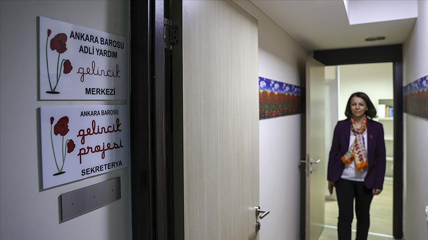 ‘Gelincik’ avukatlar 10 yıldır şiddet mağduru kadınlar için mücadele ediyor
