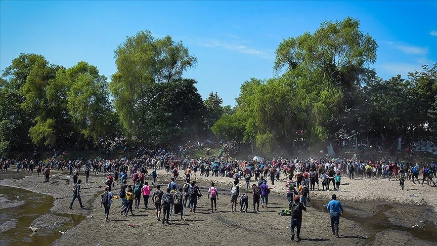 Honduraslı 200’den fazla göçmen Meksika’dan sınır dışı edildi