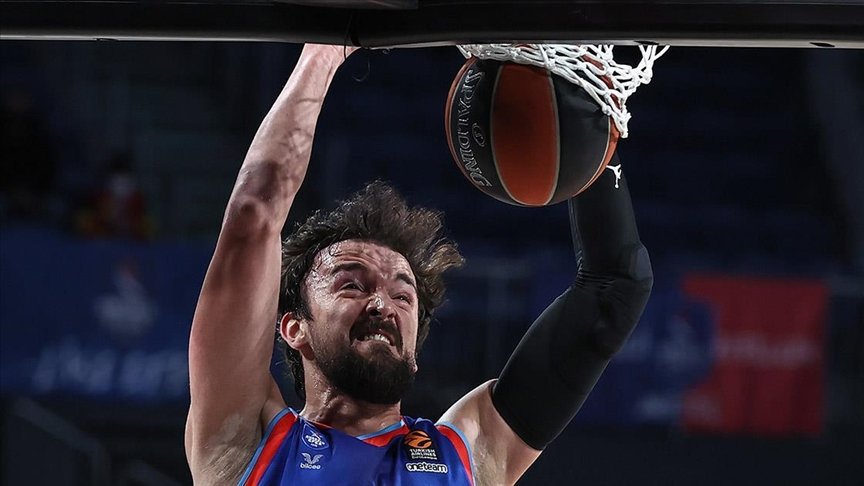 Anadolu Efes uzatmada kazandı