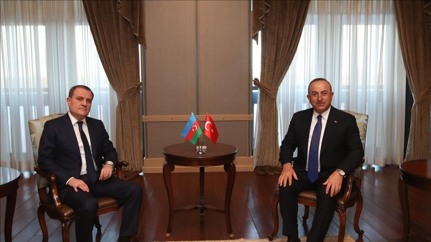 Bakan Çavuşoğlu, Azerbaycanlı mevkidaşı Bayramov ile görüştü