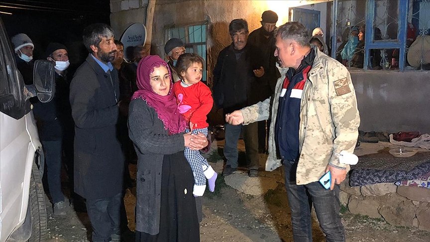Van’da kaybolan 3 yaşındaki çocuk ekiplerin çalışmasıyla 6 saat sonra bulundu