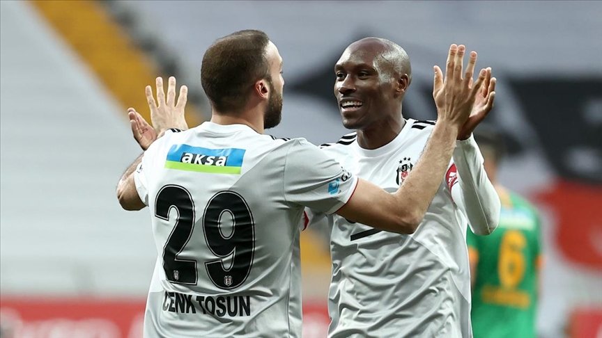 FIFA’dan Atiba’ya ‘ahtapot’ benzetmesi