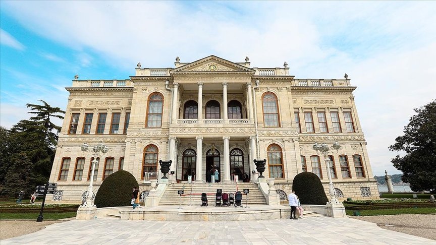 Tarihe tanıklık eden Süfera Salonu’nun özgün niteliğini koruyarak geleceğe aktarılması hedefleniyor