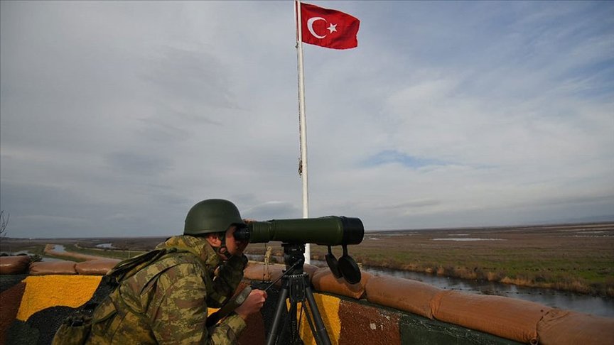 Yunanistan’a kaçmaya çalışan 8’i FETÖ mensubu 9 kişi yakalandı