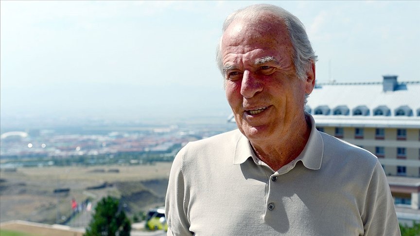 Mustafa Denizli’den Altay Kulübünün çağrısına yanıt: Bu daveti geri çevirmem çok kolay değil