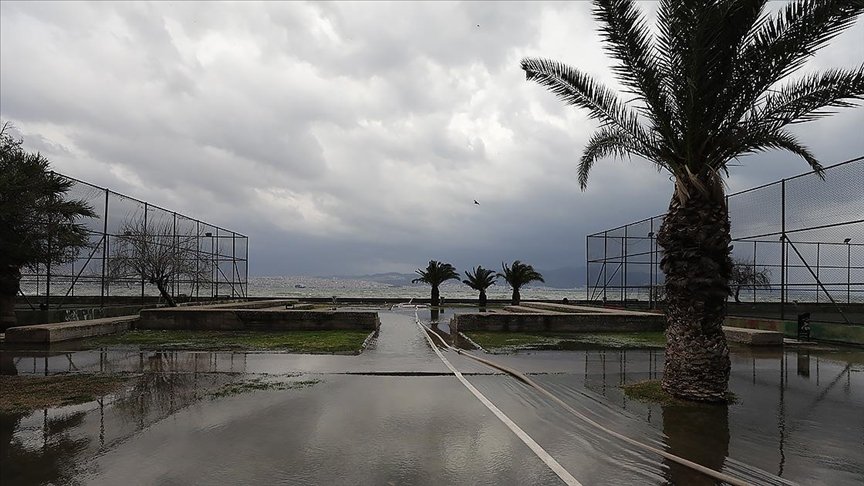 Marmara’nın güney ve batısı ile Ege Bölgesi’nde yarın kuvvetli rüzgar bekleniyor