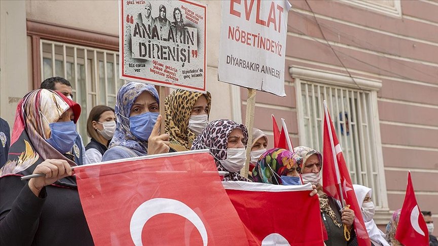 Diyarbakır anneleri evlat nöbetinde 600 günü geride bıraktı