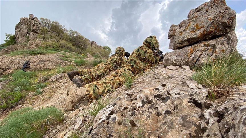 MSB, Metina ve Avaşin-Basyan bölgelerinde süren operasyonlardan fotoğraf paylaştı