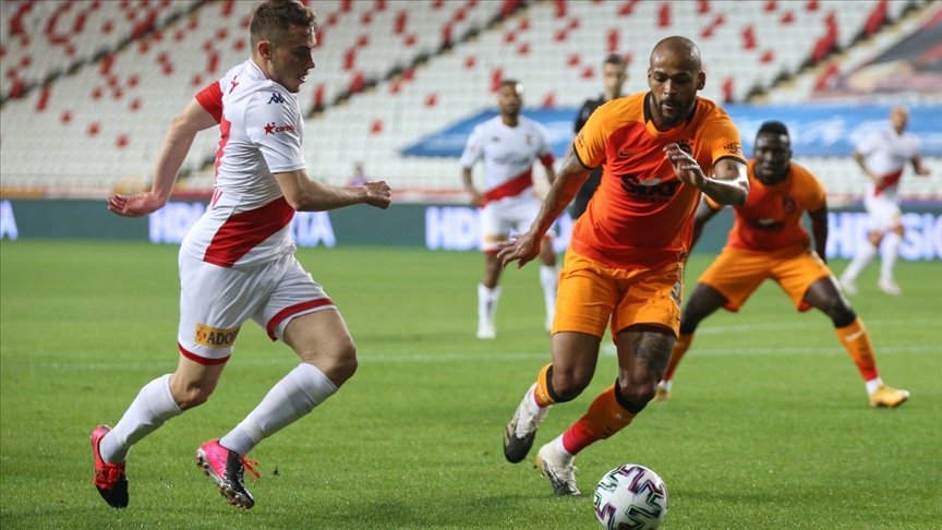 Galatasaray’da Brezilyalı futbolcu Marcao’nun sözleşmesi 2 yıl uzatıldı