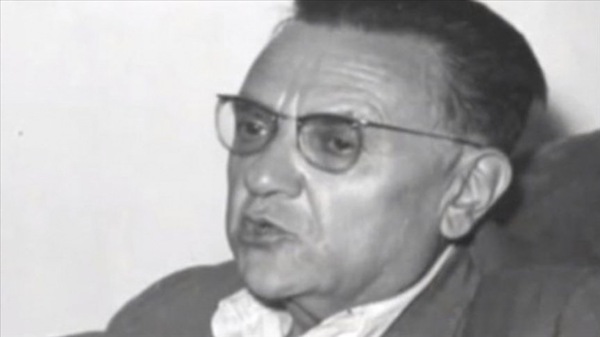 Türk edebiyatında modern anlamda denemelerin öncü ismi: Nurullah Ataç