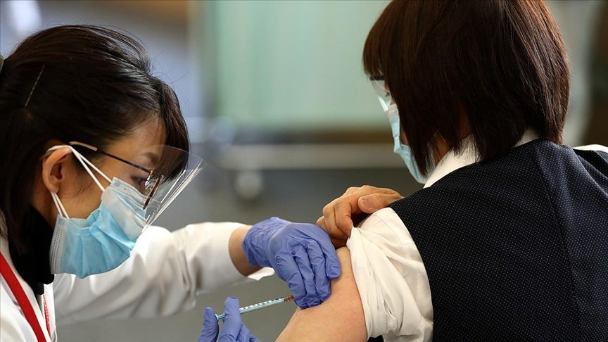 Japonya’da hükümet Moderna ve AstraZeneca’nın Kovid-19 aşılarını onayladı