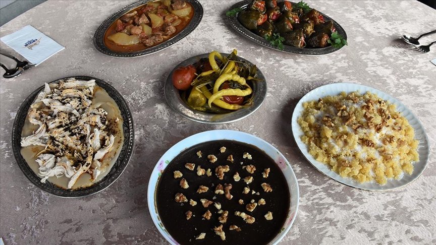 Kırşehir’in tescilli lezzetleri çullama ve höşmerim iftar sofralarına lezzet katıyor