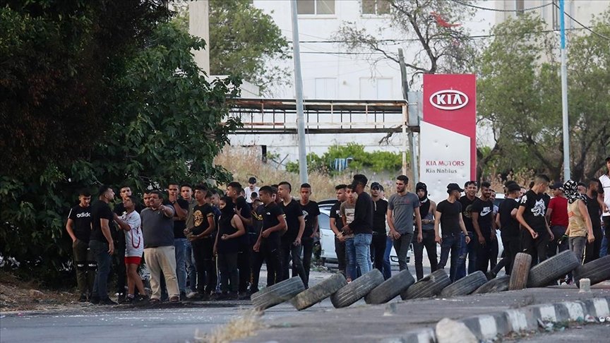 Batı Şeria’nın Nablus ve Tulkerm kentlerinde Gazze’ye destek gösterisi düzenlendi