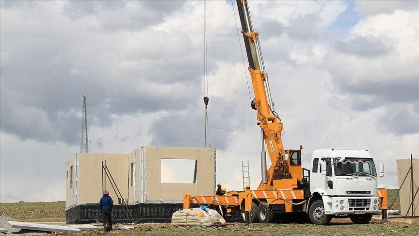 Van’daki depremzedeler sonbaharda kalıcı konutlarına kavuşacak