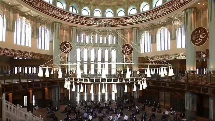 CANLI – Taksim Camisi ibadete açıldı