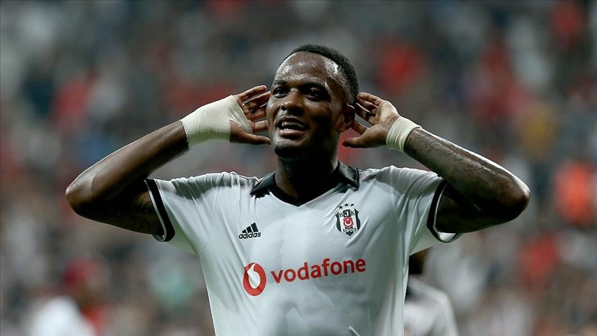 Ligde 19 gol atan Larin Beşiktaş’ta sezonun en skorer ismi oldu