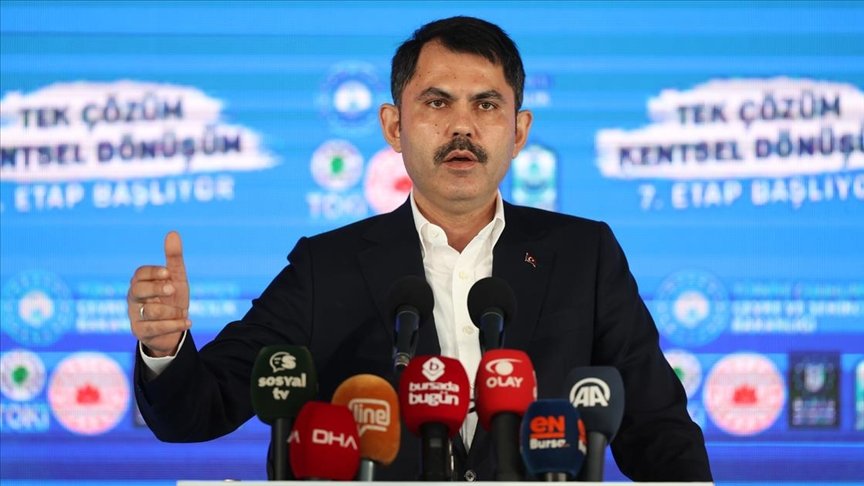 Çevre ve Şehircilik Bakanı Kurum: Ülke genelinde 300 bin sosyal konut ve kentsel dönüşüm konutu inşası yürütülmekte