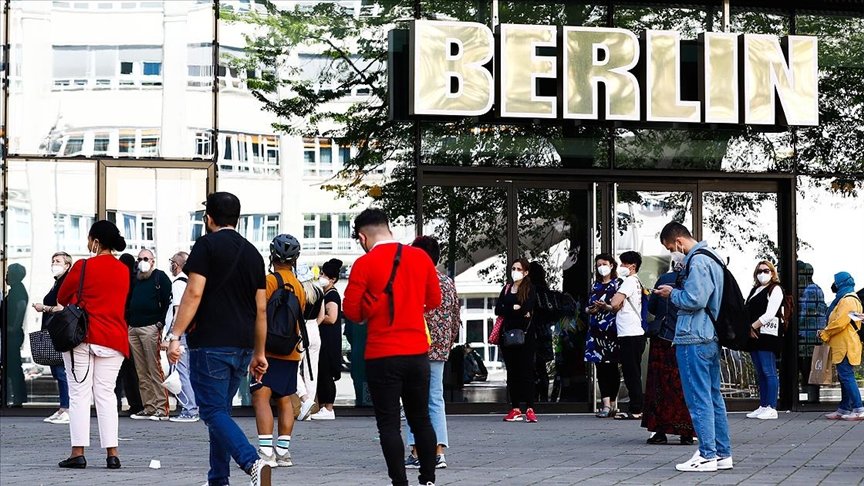 Almanya’da Kovid-19’dan ölenlerin sayısı 85 bini geçti