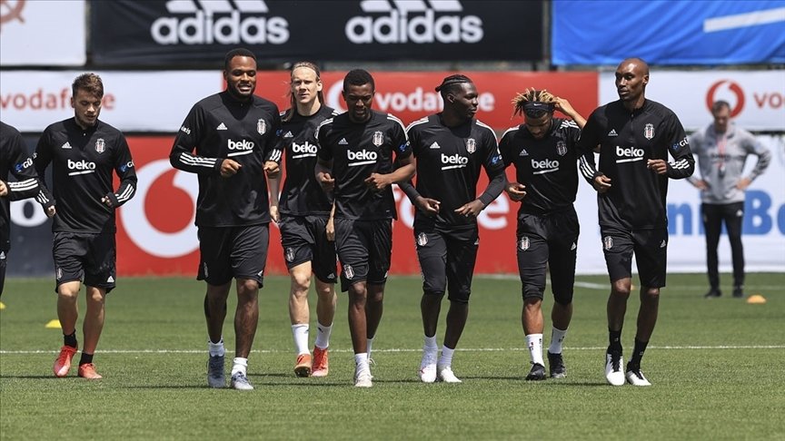 Beşiktaş’ın Göztepe maçı kamp kadrosu belli oldu