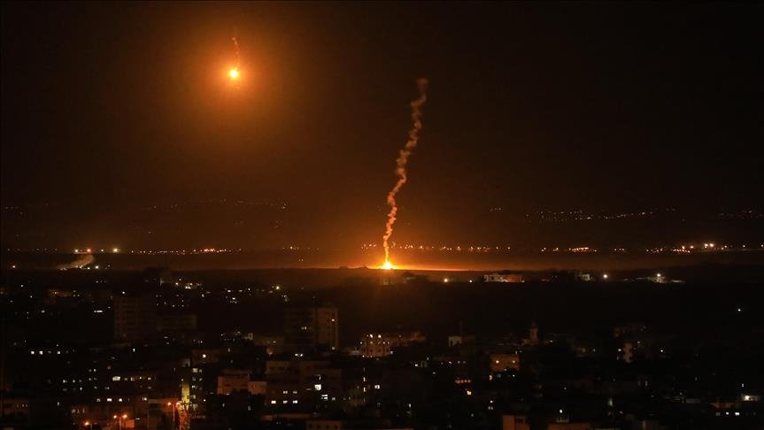 İsrail, Gazze’de Hamas’a ait bir gözetleme noktasını vurdu