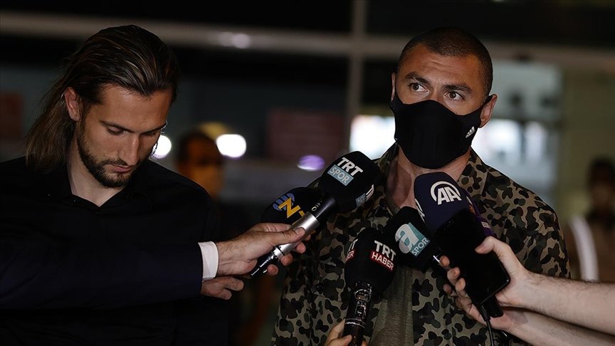 Fransa’da şampiyonluğa ulaşan Türk futbolcular, milli takım kampı için Antalya’ya geldi