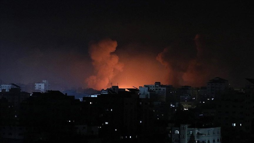 İsrail Gazze Şeridi’nde bakanlık binalarını bombaladı
