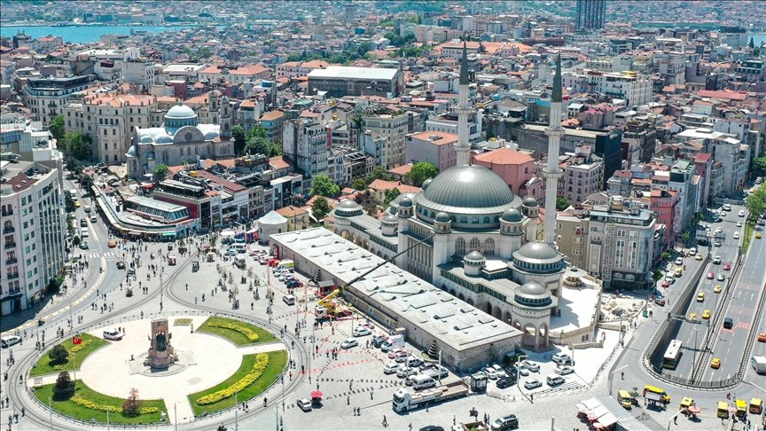 Taksim’e yapılan cami yarın açılıyor
