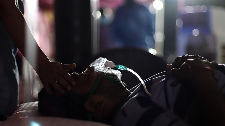 Hindistan’da günlük Kovid-19 vaka sayıları 400 binin üzerinde seyrediyor