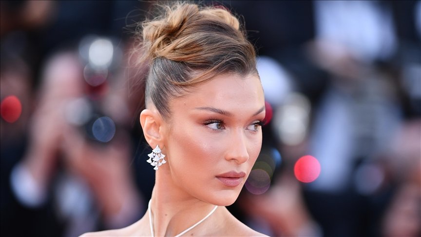 Bella Hadid, İsrail’in Kudüs’te Filistinlilere yönelik saldırılarında ABD’nin de payı olduğunu söyledi