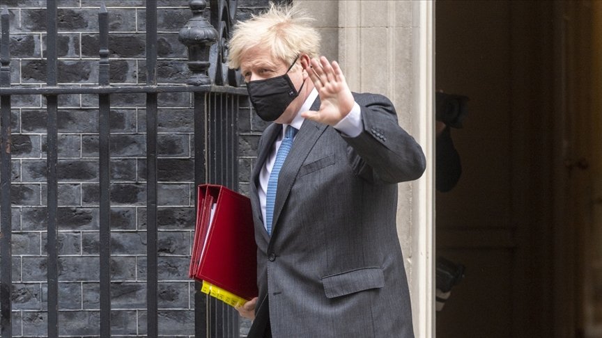 İngiltere Başbakanı Johnson, İskoçya’da ikinci bir bağımsızlık referandumunu ‘sorumsuzluk’ olarak niteledi