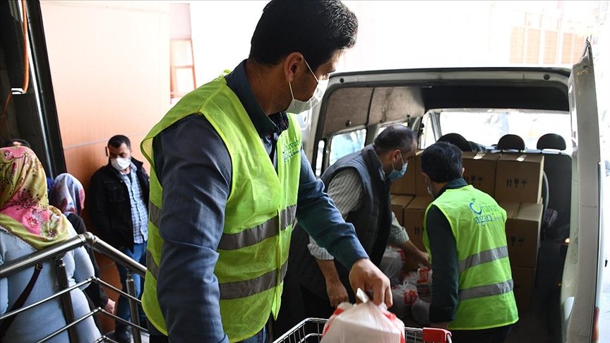 Sivas’ta ihtiyaç sahiplerinin iftar sofrası ‘gönül belediyeciliği’ ile bereketleniyor