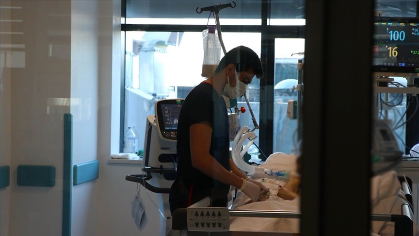 Türkiye’de 28 bin 817 kişinin Kovid-19 testi pozitif çıktı, 373 kişi yaşamını yitirdi