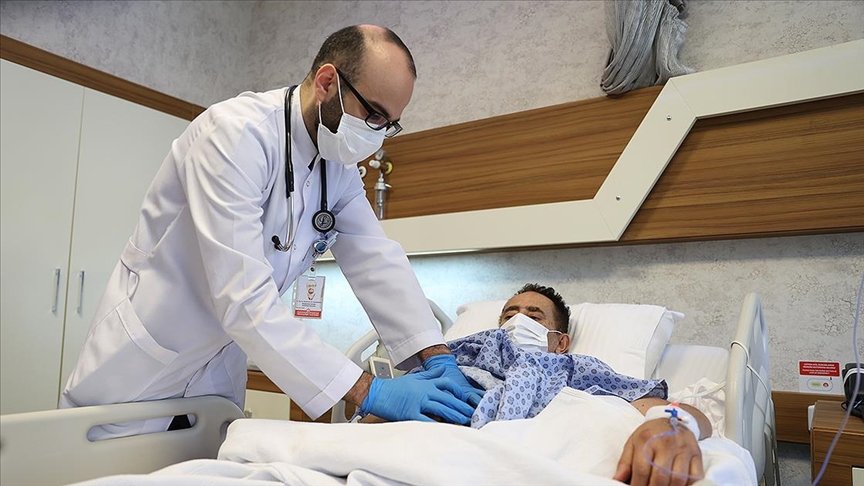 Aort kapağı daralan Filistinli hasta İzmir’de Filistinli doktorun yaptığı operasyonla sağlığına kavuştu
