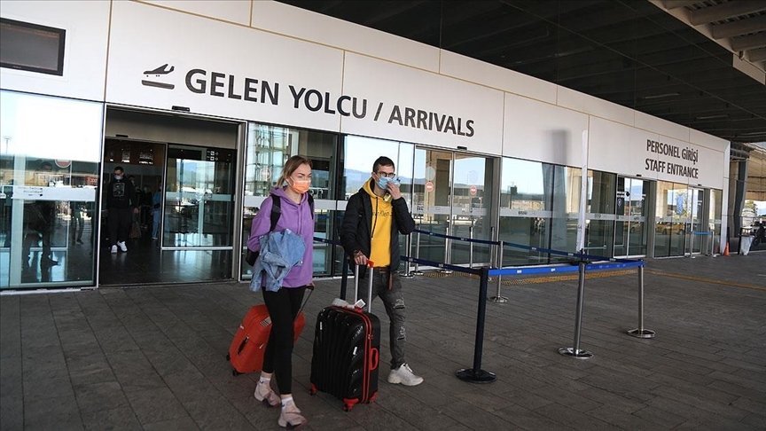 Rus turistlerin yüzde 60’tan fazlası kısıtlamalara rağmen Türkiye tatilini iptal etmedi