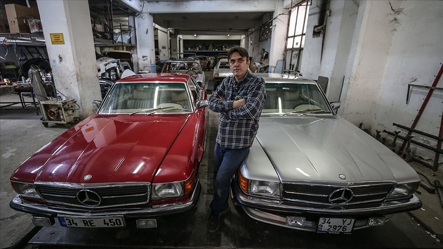 Klasik otomobilleri 3 kuşaktır hurdadan sanat eserine dönüştürüyorlar