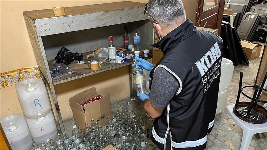 İstanbul’da 2 bin 162 litre sahte içki ele geçirildi